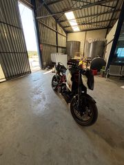 KTM 990 Super Duke 2011-thumb-2