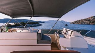 Ferretti 2004 810-thumb-8