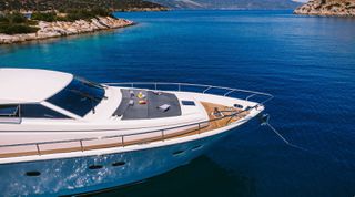 Ferretti 2004 810-thumb-6