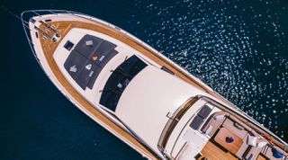 Ferretti 2004 810-thumb-5