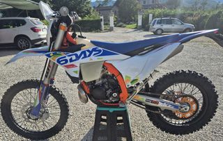 KTM 300 EXC 2026 TBI SIX DAYS ITALIA MY26' 2T ISDE-thumb-1