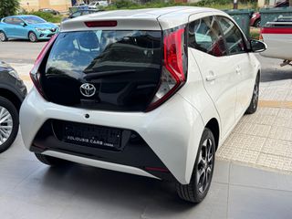 Toyota Aygo 2021 X-Play Sport-thumb-4