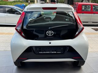 Toyota Aygo 2021 X-Play Sport-thumb-5