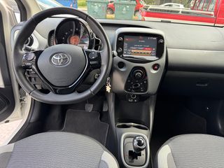Toyota Aygo 2021 X-Play Sport-thumb-10