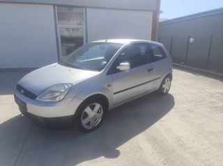Ford Fiesta 2005-thumb-2
