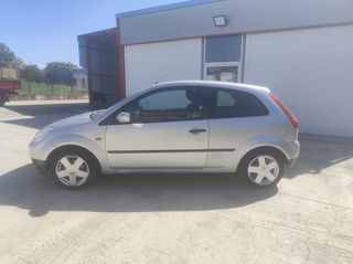 Ford Fiesta 2005-thumb-3
