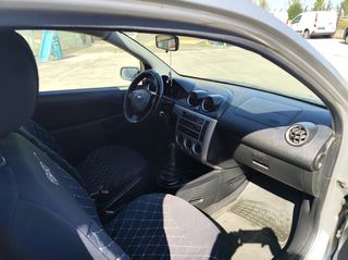Ford Fiesta 2005-thumb-11