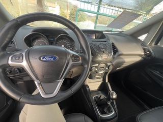 Ford EcoSport 2016-thumb-10