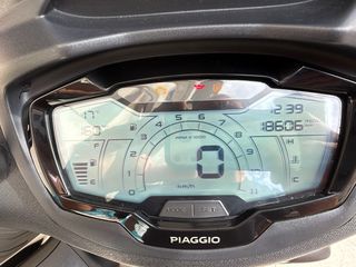 Piaggio Beverly 400 2023-thumb-3