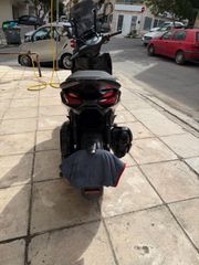 Piaggio Beverly 400 2023-thumb-4