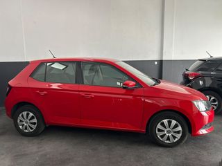 Skoda Fabia 2016-thumb-2