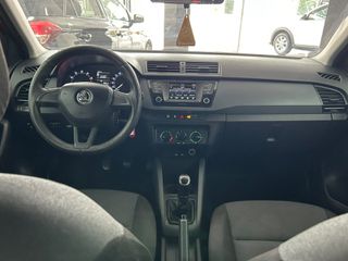 Skoda Fabia 2016-thumb-16