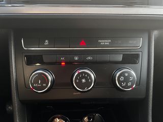 Seat Leon 2019-thumb-14