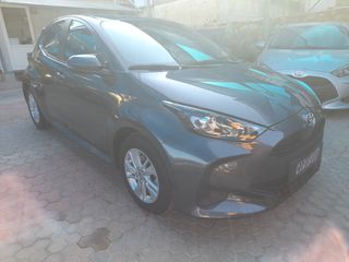 Toyota Yaris 2024 HYBRID-thumb-3