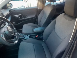 Toyota Yaris 2024 HYBRID-thumb-9