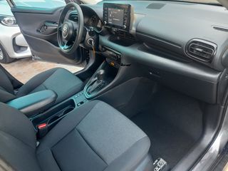 Toyota Yaris 2024 HYBRID-thumb-15