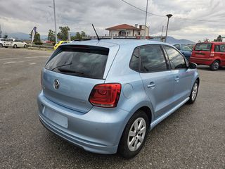 Volkswagen Polo 2011-thumb-4