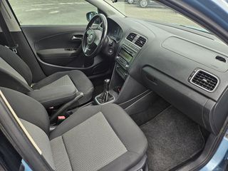 Volkswagen Polo 2011-thumb-11