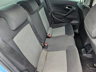 Volkswagen Polo 2011-thumb-12