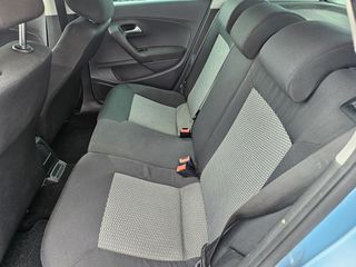 Volkswagen Polo 2011-thumb-13