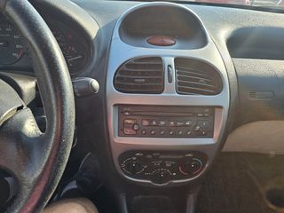 Peugeot 206 2005-thumb-10