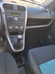 Suzuki Splash 2011 splash-thumb-11