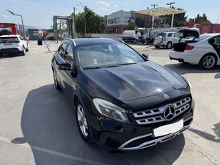 Mercedes-Benz GLA 180 2018 D URBAN 7G-DCT