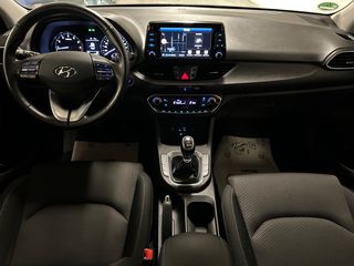 Hyundai i 30 2018 1.4•140hp•Led•Navi•Keyless•Camera•-thumb-1