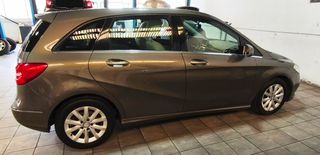 Mercedes-Benz B 200 2013-thumb-2