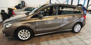 Mercedes-Benz B 200 2013-thumb-5