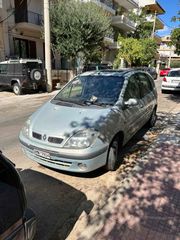 Renault Scenic 2004-thumb-2