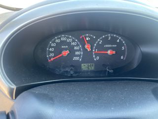Nissan Micra 2005-thumb-7