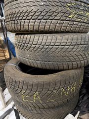 Πωλείται σετ 4 χειμερινών ελαστικών Goodyear UltraGrip Performance+, διάσταση 215/55 R17 94H. DOT 3423 (34η εβδομάδα 2023).