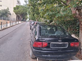 Ford Escort 1999-thumb-2