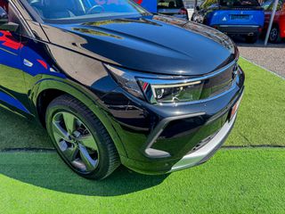 Opel Grandland X 2022 GS Line 1.2 Turbo S/S AT8 Business Elegance 5d-thumb-8