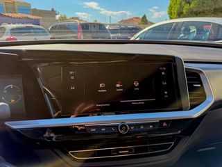 Opel Grandland X 2022 GS Line 1.2 Turbo S/S AT8 Business Elegance 5d-thumb-32