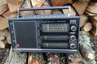 Grundig Satellit 2000. Made in Germany.-thumb-7