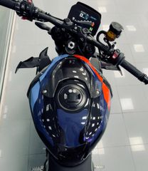 Bmw M 1000 R 2024-thumb-2