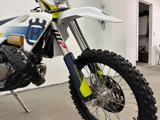 Husqvarna TE 2024 TE 150i ΣΑΝ ΚΑΙΝΟΥΡΓΙΟ!!! (ΤΒΙ) ΔΕΚΤΕΣ ΟΛΕΣ ΟΙ ΠΡΩΤΑΣΕΙΣ ΑΝΤ-thumb-23