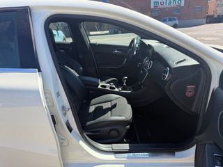 Mercedes-Benz A 180 2014 12/2014-thumb-9
