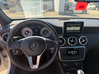 Mercedes-Benz A 180 2014 12/2014-thumb-12