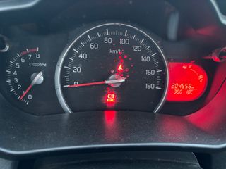 Suzuki Celerio 2016-thumb-15