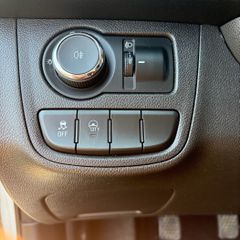 Opel Karl 2018-thumb-13