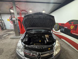 Opel Astra 2007-thumb-9