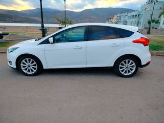 Ford Focus 2018 Titanium-thumb-1