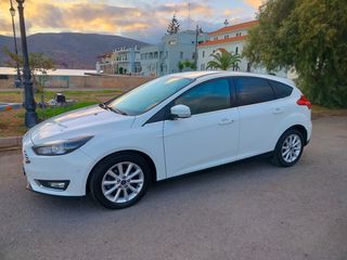 Ford Focus 2018 Titanium-thumb-3