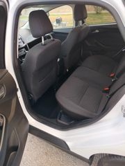 Ford Focus 2018 Titanium-thumb-10