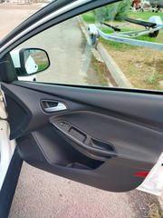 Ford Focus 2018 Titanium-thumb-12