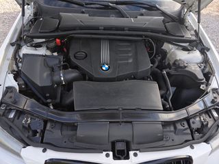 Bmw M1 2011-thumb-8