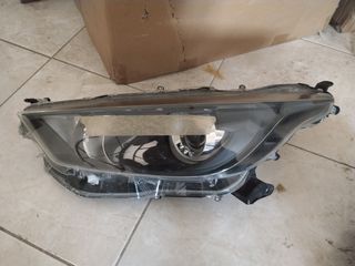 φαναρι εμπρος toyota yaris